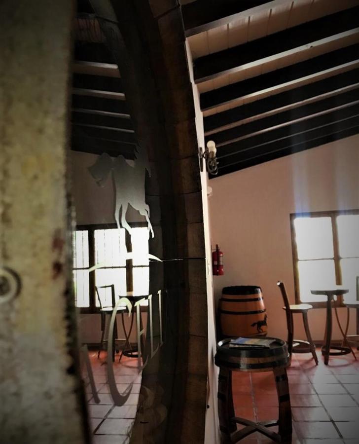 Posada La Celia Эухенио-Бустос Экстерьер фото