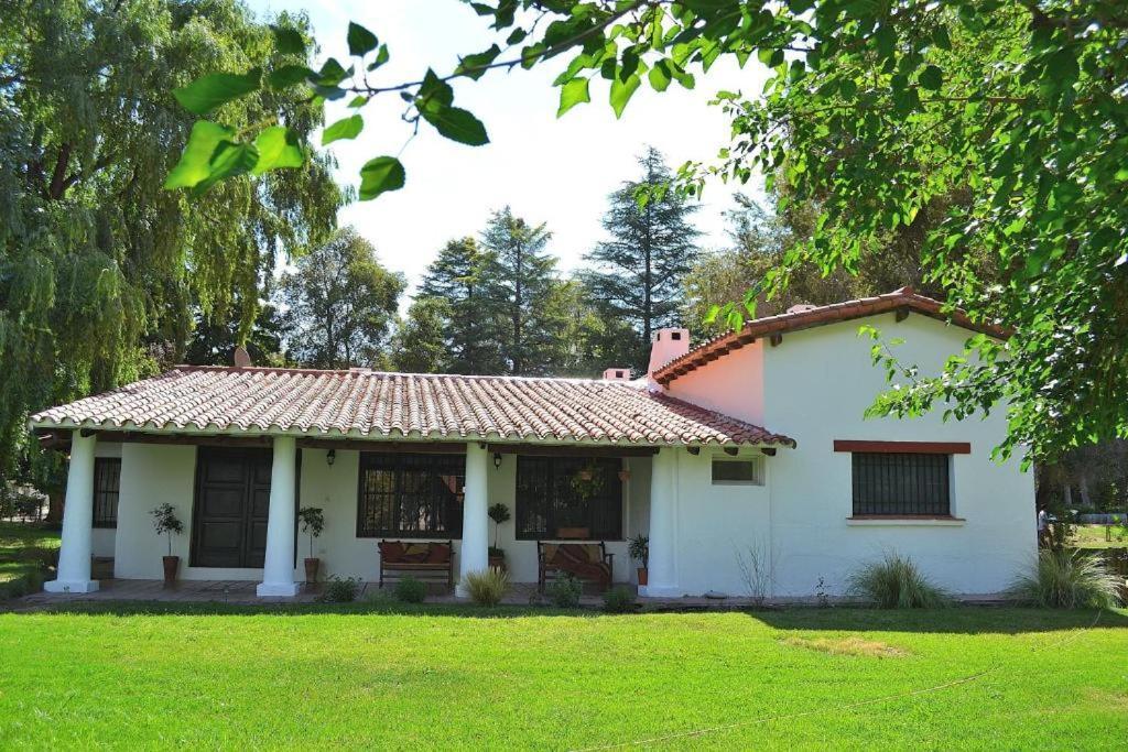 Posada La Celia Эухенио-Бустос Экстерьер фото